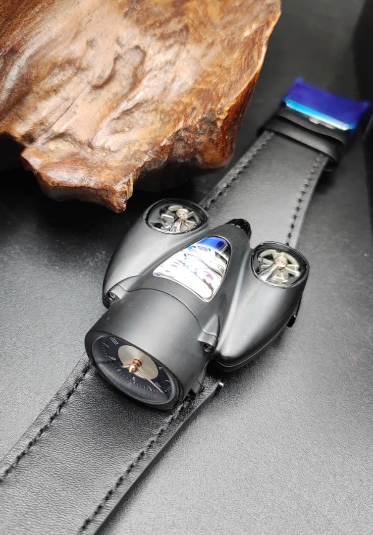 ساعت لاکچری مردانه ام بی اند اف MB&F - Image 2