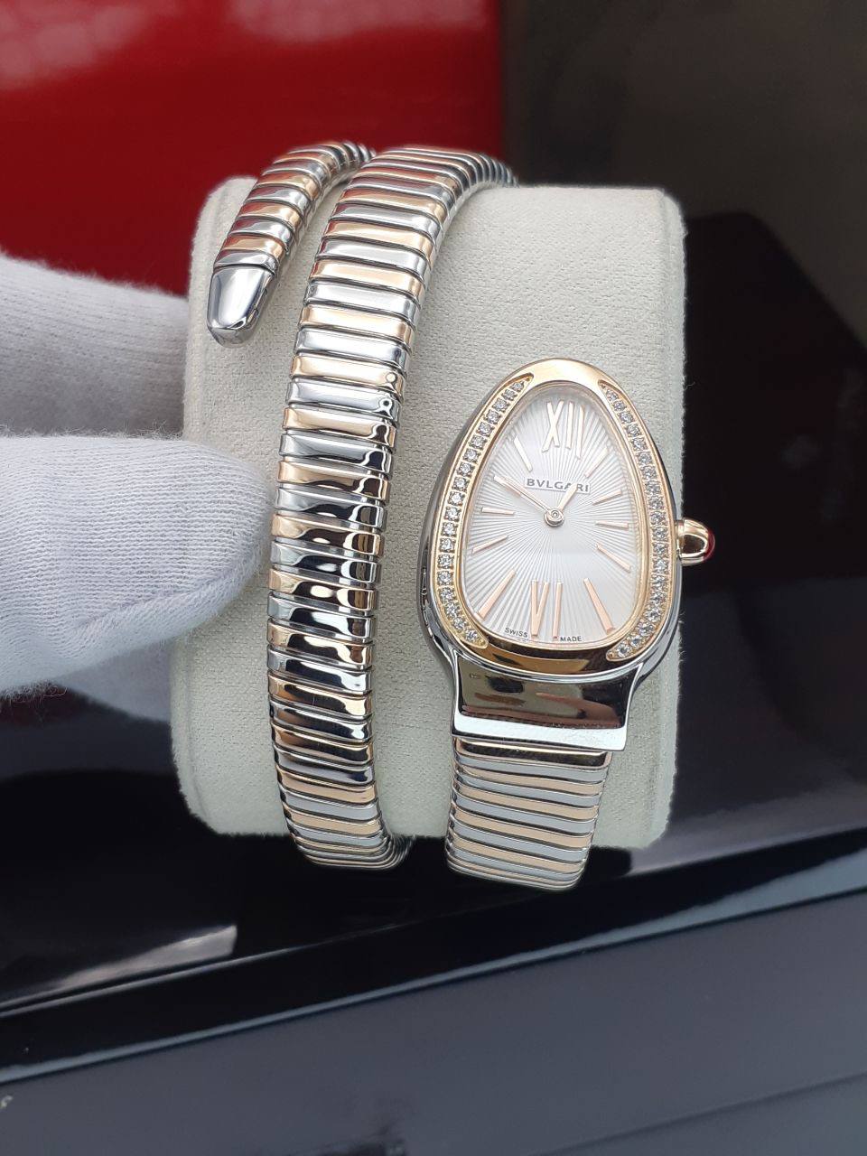 ساعت مچی زنانه طرح مار بولگاری Bvlgari - Image 5