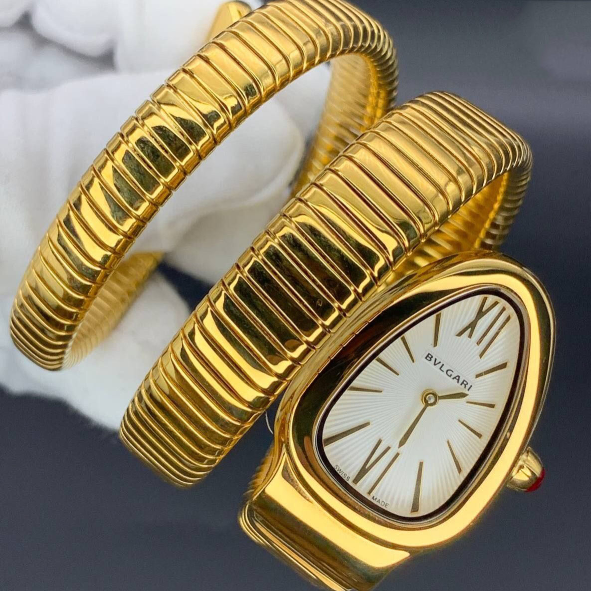 ساعت مچی زنانه طرح مار بولگاری Bvlgari - Image 7