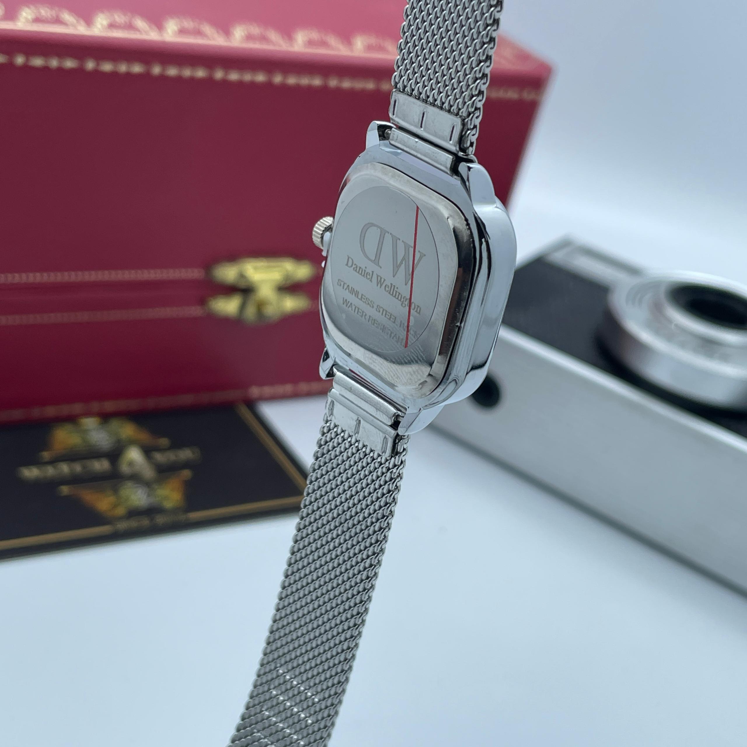 ساعت مچی زنانه دنيل ولينگتون سیلور صفحه سبز Daniel Wellington quadro - Image 2