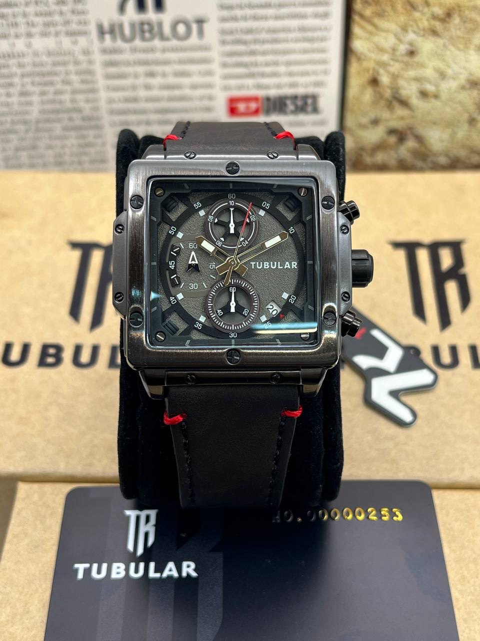 ساعت مچی اورجینال مردانه ساعت توبولار Tubular 008