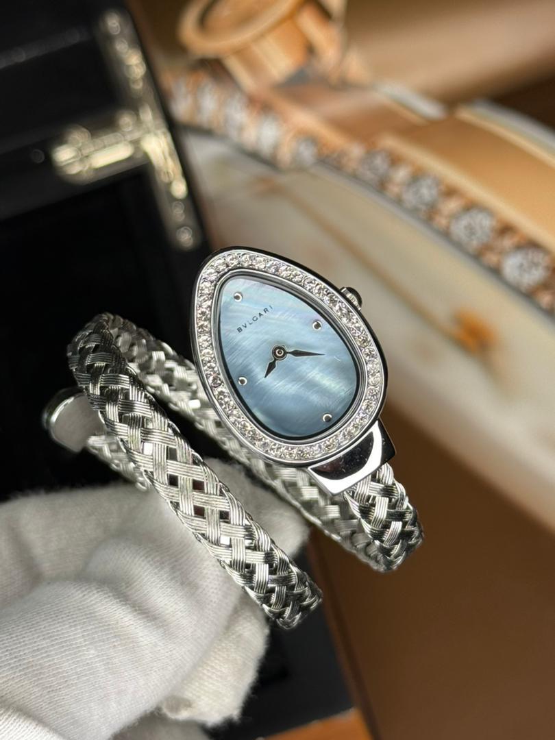 ساعت مچی دور نگین زنانه سیلور طرح مار بولگاری Bvlgari - Image 4