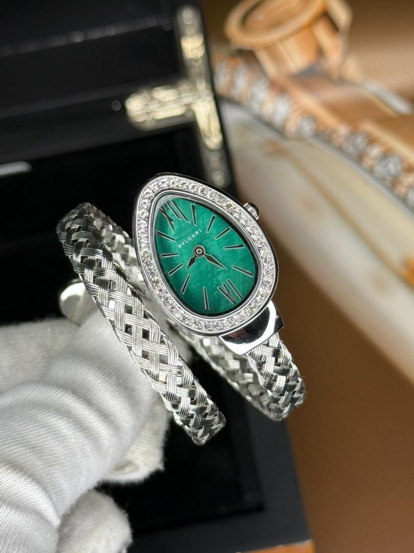 ساعت مچی دور نگین زنانه سیلور طرح مار بولگاری Bvlgari - Image 3