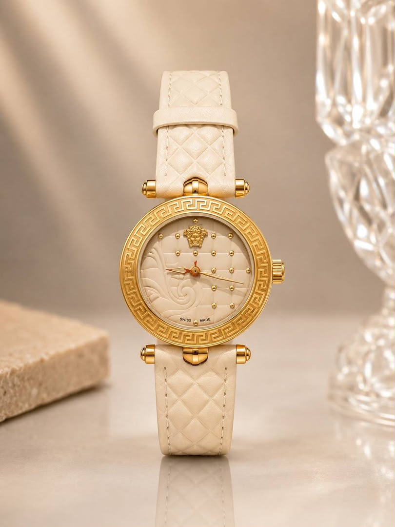 ساعت مچی زنانه ورساچه طلایی صفحه کرم Versace