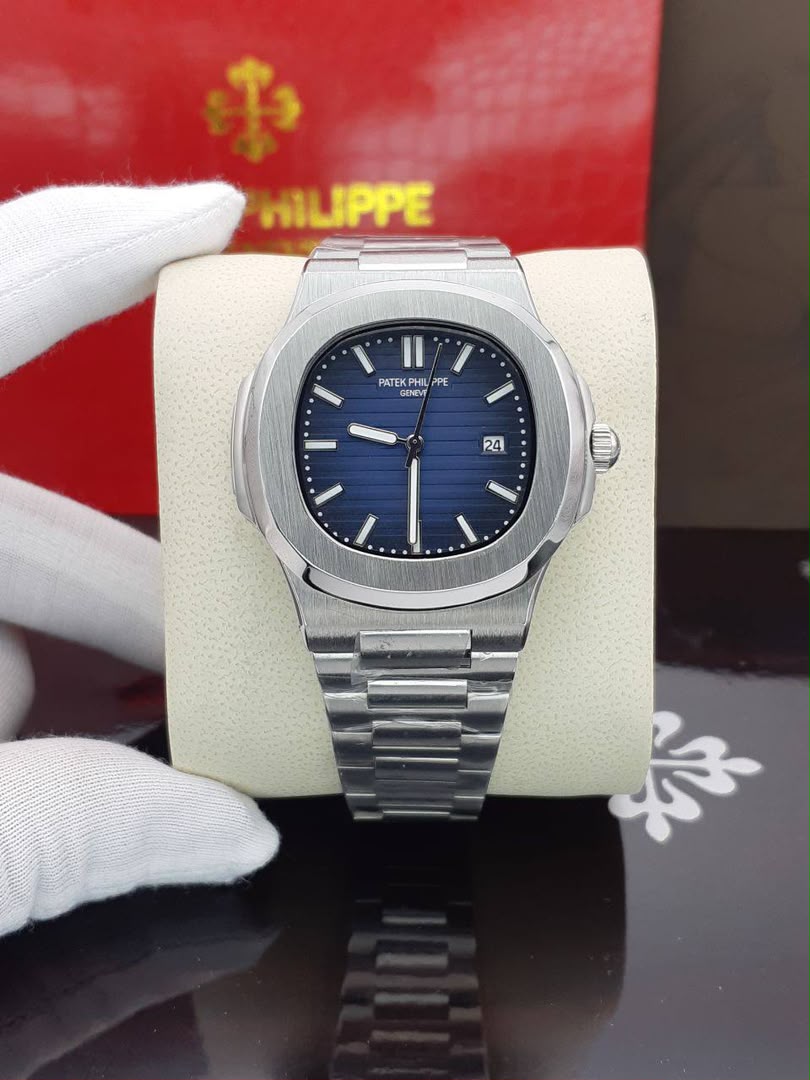 ساعت مردانه کوارتز پتک فیلیپ ناتیلوس سیلور صفحه سورمه ای Patek Philippe