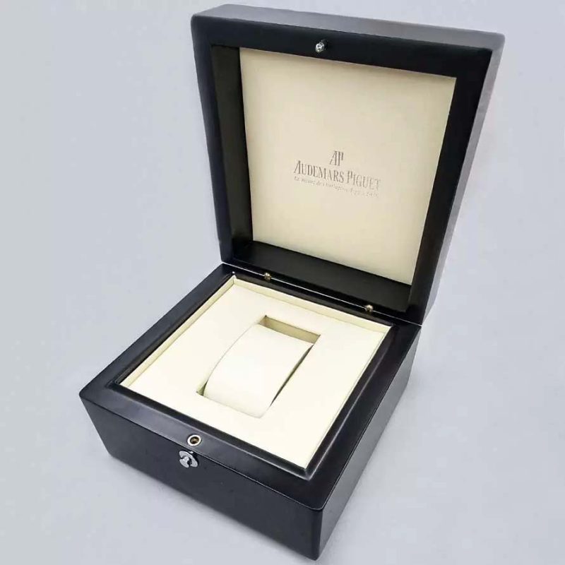 جعبه ساعت اورجینال اودمار پیگه Audemars piguet (1)