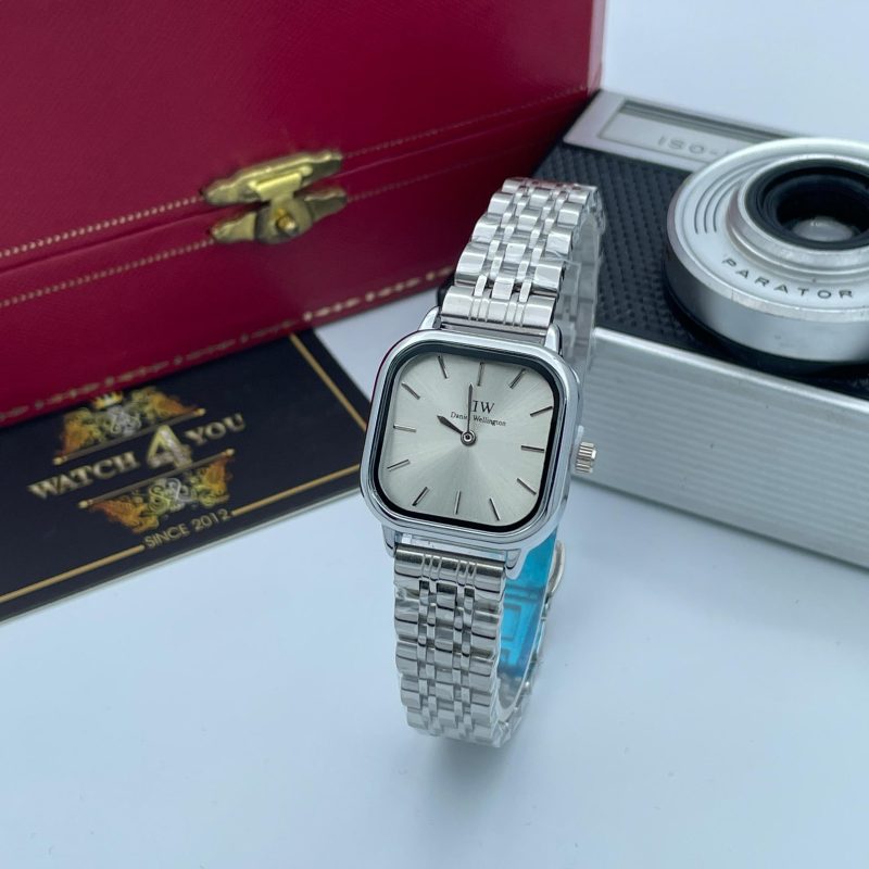 ساعت مچی زنانه دنيل ولينگتون سیلور صفحه سیلور Daniel Wellington