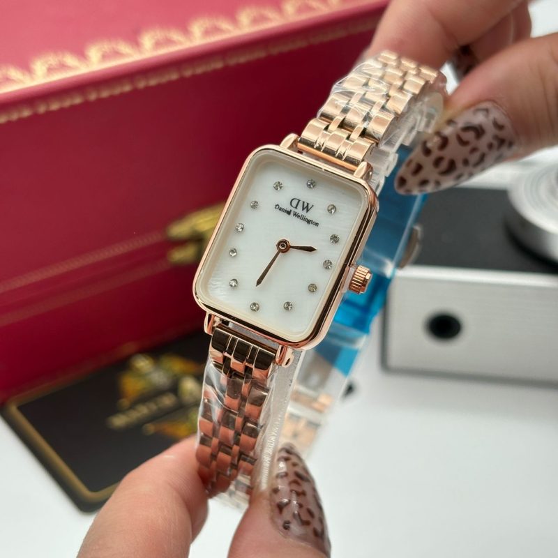 ساعت زنانه دنيل ولينگتون رزگلد صفحه سفید Daniel Wellington
