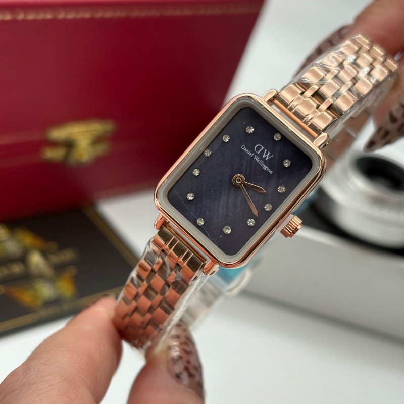 ساعت زنانه دنيل ولينگتون رزگلد صفحه مشکی Daniel Wellington
