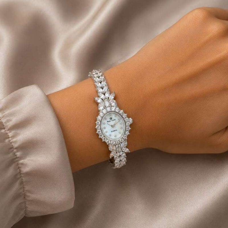 ساعت زنانه نگین دار رویال کرون  ROYAL CROWN