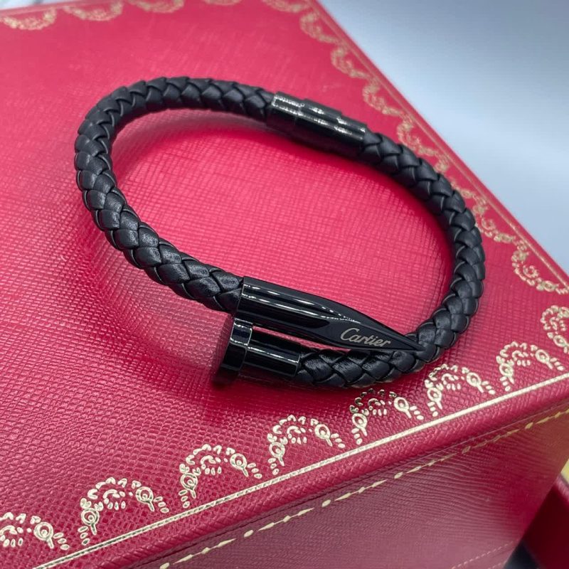 دستبند چرمی میخ کارتیه Cartier (2)